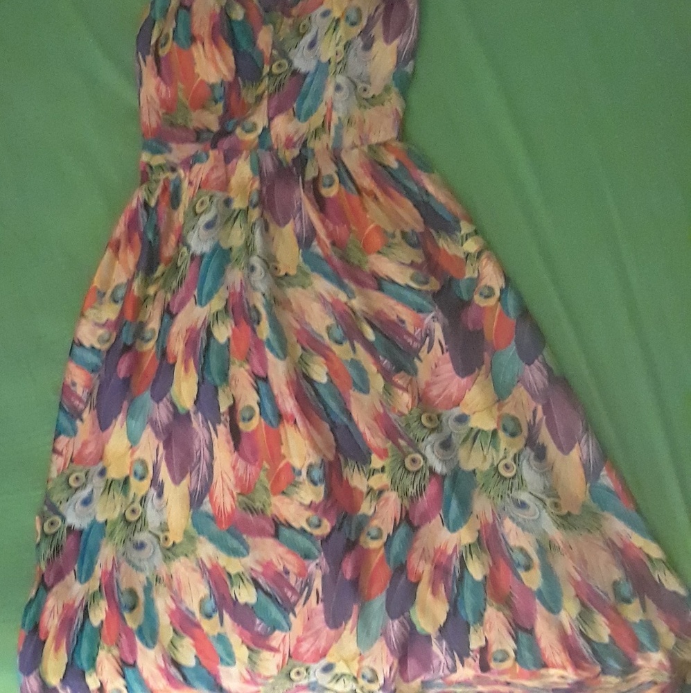 Dress - Picture 2 of 4